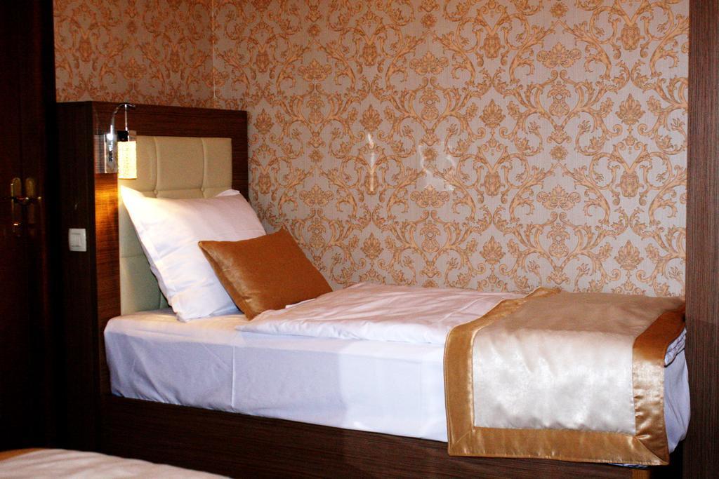 Hotel Elegance Илиджа Номер фото