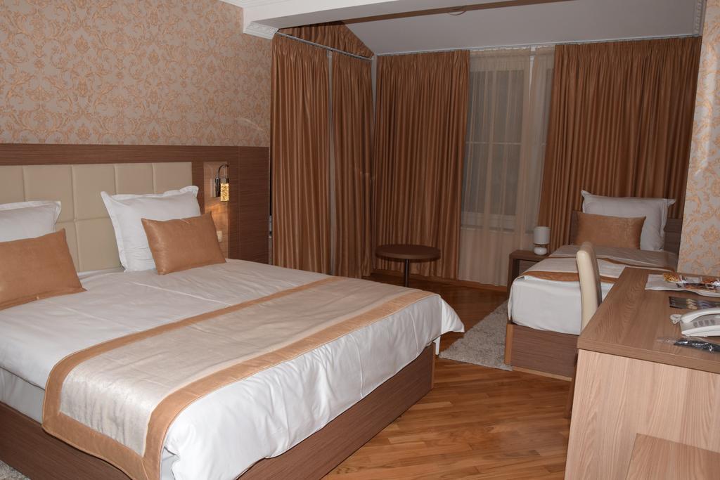 Hotel Elegance Илиджа Номер фото