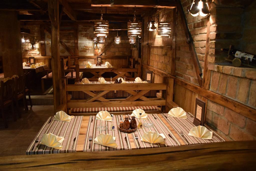 Hotel Elegance Илиджа Экстерьер фото